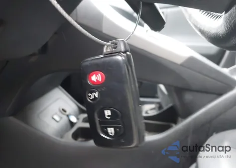 2013 Toyota Prius Four z USA, uszkodzony, nr VIN JTDKN3DU6D5587340